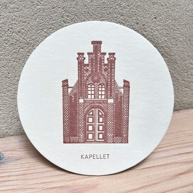 KAPELLET by Gill Carlile